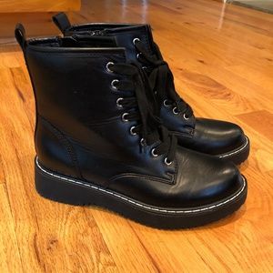 Madden Girl size 6 Combat Boots